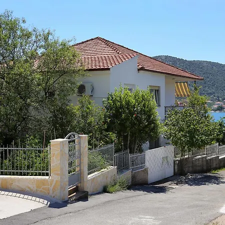 10241b Appartamento Vinišće
