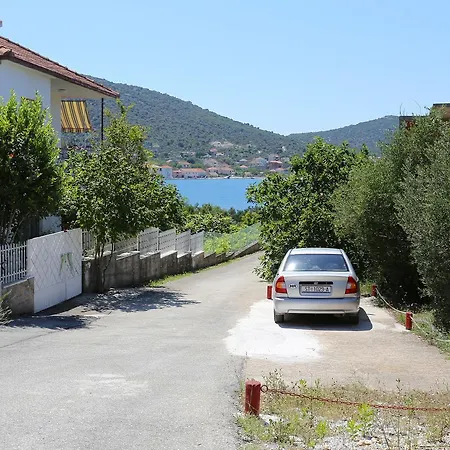 10241b Appartamento Vinišće