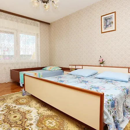 10241b * Vinišće